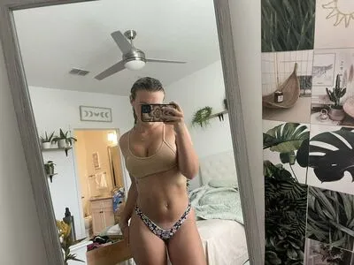 Alyssa Leary OnlyFans Leaked Free Thumbnail Picture - #VEle45ItSl