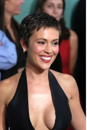 Alyssa Milano OnlyFans Leaked Free Thumbnail Picture - #d0G5EbG0w9