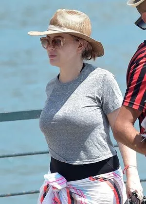 Alyssa Milano OnlyFans Leaked Free Thumbnail Picture - #fLBjJ5pmET