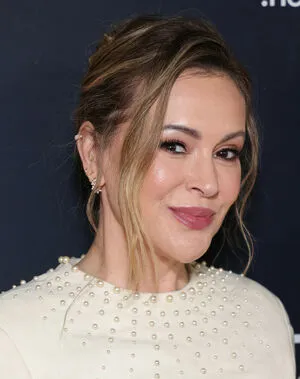 Alyssa Milano OnlyFans Leaked Free Thumbnail Picture - #t7ISS8iW4j