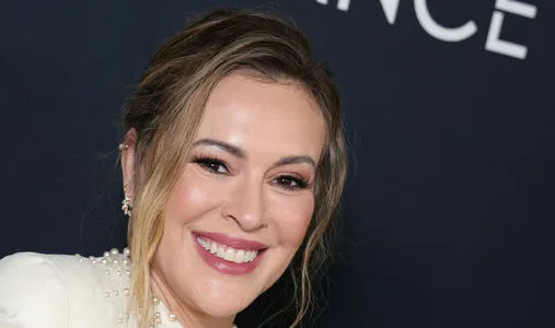 Alyssa Milano OnlyFans Leaked Free Thumbnail Picture - #y8aYPN79lK