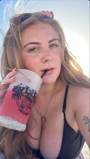 Alyssaholmes6969 OnlyFans Leaked Free Thumbnail Picture - #v0roPZ8Swx