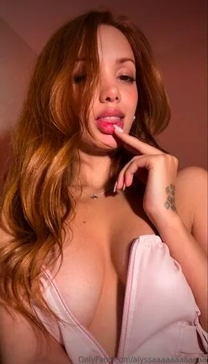 Alyssakittty OnlyFans Leaked Free Thumbnail Picture - #lyWgAOfEC8