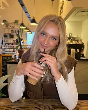 Alysse Wallaker OnlyFans Leaked Free Thumbnail Picture - #np1Ywgdrdm