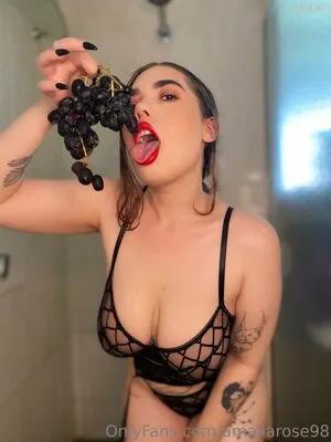 Amalia Rose OnlyFans Leaked Free Thumbnail Picture - #5JFRhi6wcS