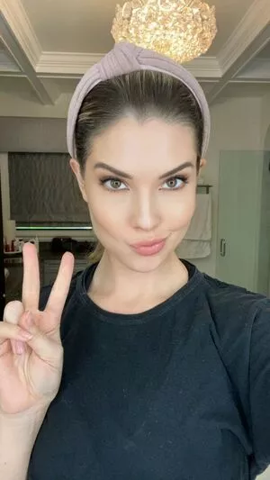 Amanda Cerny OnlyFans Leaked Free Thumbnail Picture - #0JcIxEBGlp