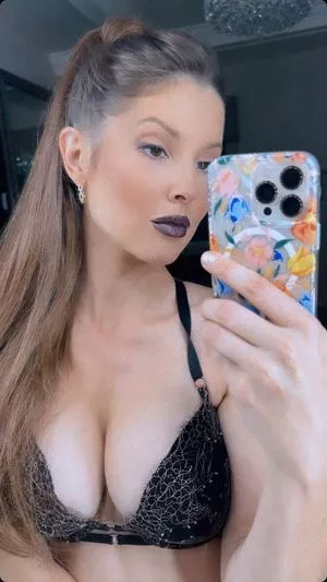 Amanda Cerny OnlyFans Leaked Free Thumbnail Picture - #BK44L585F2