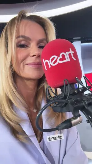 Amanda Holden OnlyFans Leaked Free Thumbnail Picture - #AlvcT843w1