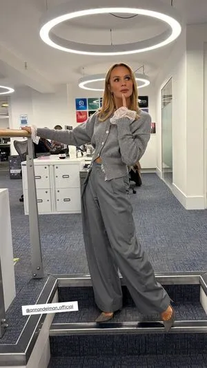 Amanda Holden OnlyFans Leaked Free Thumbnail Picture - #BNVKfkr0w6