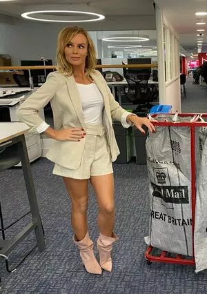 Amanda Holden OnlyFans Leaked Free Thumbnail Picture - #ESXDddy067