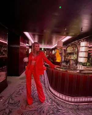 Amanda Holden OnlyFans Leaked Free Thumbnail Picture - #SItePoscmm