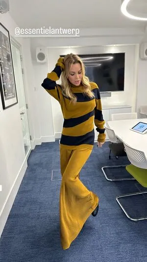 Amanda Holden OnlyFans Leaked Free Thumbnail Picture - #efMNl0f22s