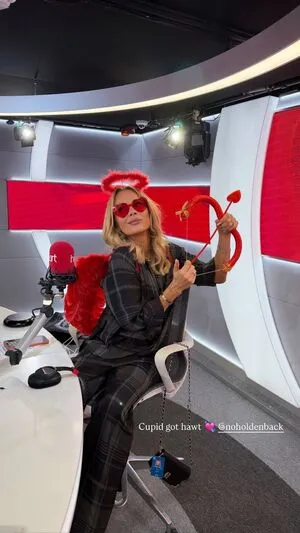 Amanda Holden OnlyFans Leaked Free Thumbnail Picture - #nGSBIp2T49