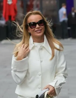 Amanda Holden OnlyFans Leaked Free Thumbnail Picture - #vAJySRBswA