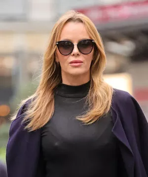 Amanda Holden OnlyFans Leaked Free Thumbnail Picture - #z4ATcHRLT6