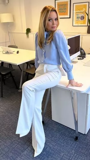 Amanda Holden OnlyFans Leaked Free Thumbnail Picture - #z7QbS3CAAE