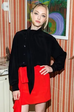 Amanda Seyfried OnlyFans Leaked Free Thumbnail Picture - #27PZK6ER46