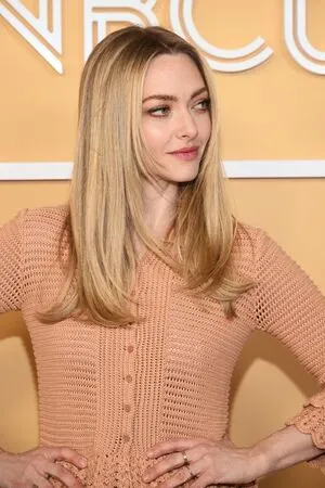 Amanda Seyfried OnlyFans Leaked Free Thumbnail Picture - #2S6lQxlqVz