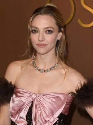 Amanda Seyfried OnlyFans Leaked Free Thumbnail Picture - #2onUIiAKMj