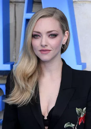 Amanda Seyfried OnlyFans Leaked Free Thumbnail Picture - #3qkFfX6Vfz