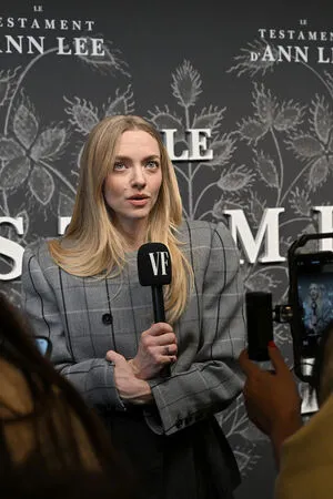 Amanda Seyfried OnlyFans Leaked Free Thumbnail Picture - #3qo6vegjZ6