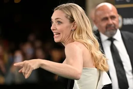 Amanda Seyfried OnlyFans Leaked Free Thumbnail Picture - #7Bqyz9hRfv