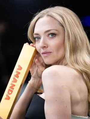 Amanda Seyfried OnlyFans Leaked Free Thumbnail Picture - #86g5SBgnLW