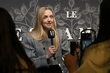 Amanda Seyfried OnlyFans Leaked Free Thumbnail Picture - #8mp5VrQEIk