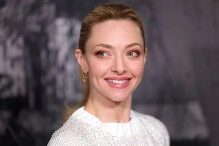 Amanda Seyfried OnlyFans Leaked Free Thumbnail Picture - #B8hwvsMvUi