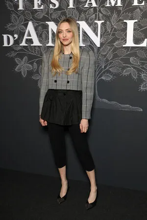 Amanda Seyfried OnlyFans Leaked Free Thumbnail Picture - #CVHh6GEA0s