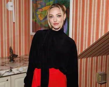 Amanda Seyfried OnlyFans Leaked Free Thumbnail Picture - #E4yS6tsXBf