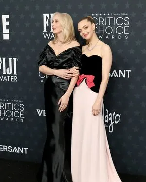 Amanda Seyfried OnlyFans Leaked Free Thumbnail Picture - #IeVfN1pod8