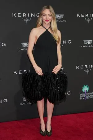 Amanda Seyfried OnlyFans Leaked Free Thumbnail Picture - #LSJHNEcqN0