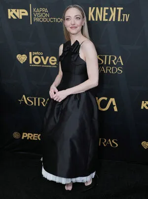 Amanda Seyfried OnlyFans Leaked Free Thumbnail Picture - #McEejeEd5R