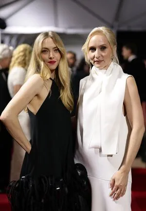 Amanda Seyfried OnlyFans Leaked Free Thumbnail Picture - #O2npXm8YMa