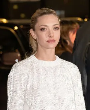 Amanda Seyfried OnlyFans Leaked Free Thumbnail Picture - #SbfxmV9lah