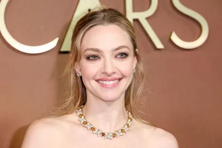 Amanda Seyfried OnlyFans Leaked Free Thumbnail Picture - #TGookI5avc