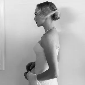 Amanda Seyfried OnlyFans Leaked Free Thumbnail Picture - #TnCAuIKDAi