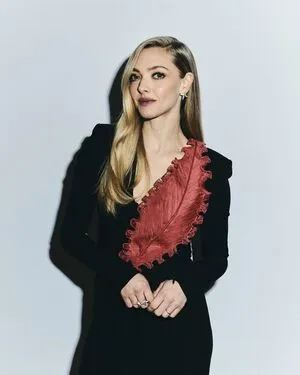 Amanda Seyfried OnlyFans Leaked Free Thumbnail Picture - #UlAXABrCA1