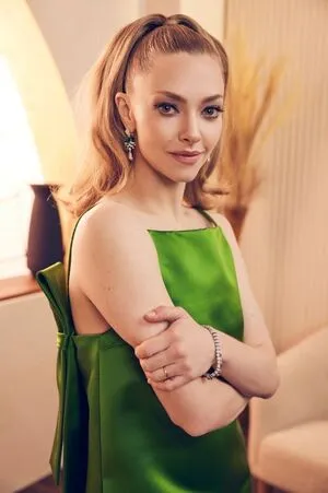 Amanda Seyfried OnlyFans Leaked Free Thumbnail Picture - #UrS8ejo79b