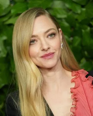 Amanda Seyfried OnlyFans Leaked Free Thumbnail Picture - #WEnItEsYaq