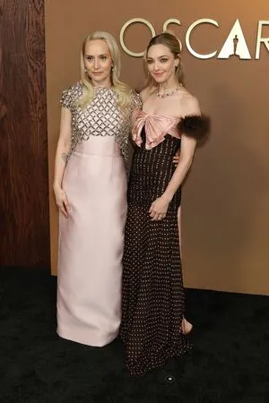 Amanda Seyfried OnlyFans Leaked Free Thumbnail Picture - #YioPC9t8h7