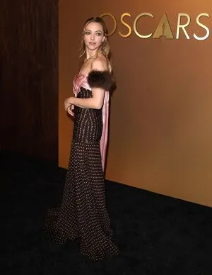 Amanda Seyfried OnlyFans Leaked Free Thumbnail Picture - #bZHoTvmCnv