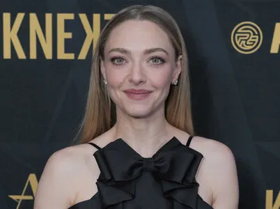 Amanda Seyfried OnlyFans Leaked Free Thumbnail Picture - #g1kmLIm0eV