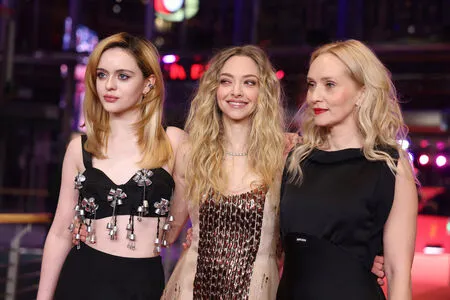 Amanda Seyfried OnlyFans Leaked Free Thumbnail Picture - #gX4vZBm6Je