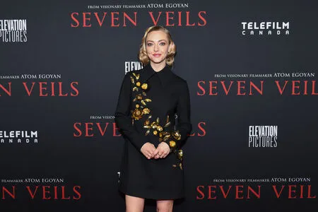Amanda Seyfried OnlyFans Leaked Free Thumbnail Picture - #gt42UHwF0l