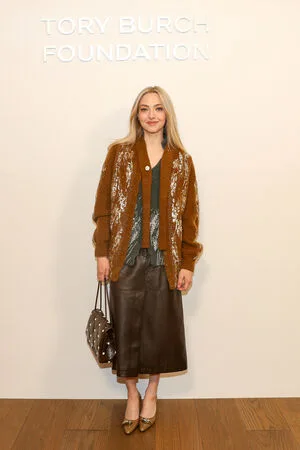 Amanda Seyfried OnlyFans Leaked Free Thumbnail Picture - #j7W4ysJ0La
