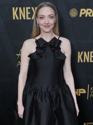 Amanda Seyfried OnlyFans Leaked Free Thumbnail Picture - #kvDHoOy7lA