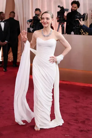 Amanda Seyfried OnlyFans Leaked Free Thumbnail Picture - #mP8q7hVix3