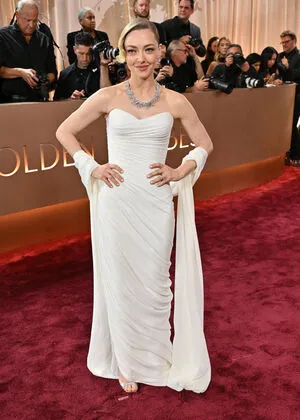 Amanda Seyfried OnlyFans Leaked Free Thumbnail Picture - #nGL71XSOh0